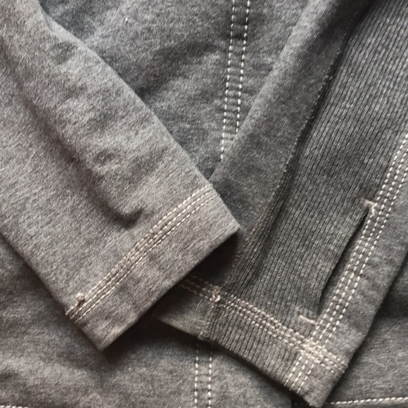 Lululemon Grey Awareness Wrap Hooded Jacket Size 4 - Picture 4 of 10